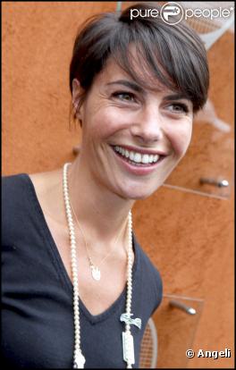 Alessandra Sublet planche actuellement sur une nouvelle émission consacrée aux voyages et destinée à France Télévisions.