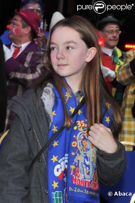 La princesse Alexandra de Hanovre, plus jeune fille de la princesse Caroline de Hanovre, fait des débuts prometteurs en patinage artistique !