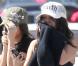 Vanessa Hudgens a été photographiée vendredi 4 mars avec sa soeur Stella, 15 ans, et sa maman Gina, à Studio City.