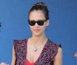 Jessica Alba à Los Angeles, profite de l'agréable température. 16 mars 2011