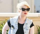 Kelly Osbourne se promène dans les rues de Los Angeles le 18 mars 2011