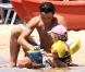 Le champion de foot Alberto Gilardino et sa femme Alice, ici avec leur première fille Ginevra en Sardaigne en juin 2010, viennent de donner naissance à Gemma, le 19 mars 2011.