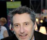 Antoine de Caunes ne réalisera finalement pas  Le Montespan , adapté du roman de Jean Teulé.