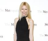 Claudia Schiffer lors de la première de l\'Opéra Le Comte Ory le 24 mars 2011