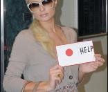 Paris Hilton a une façon bien particulière d'apporter son soutien au Japon, mercredi 16 mars.