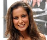 Malika Ménard établit un record et assure dans son nouveau job !