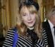 Julie Depardieu : Elle protège son ventre en attendant l'heureux événement !