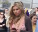 Alyson Michalka assiste au match opposant les Nuggets Denver aux Lakers de Los Angeles, dimanche 3 avril, au Staples Center de Los Angeles.  