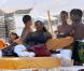 Serena Williams sur la plage à Miami, avec une amie, le 4 avril 2011