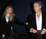Arielle Dombasle et Bernard-Henri Lévy, à Paris, le 20 septembre 2010