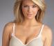 Révélation 2010-2011 dans la sphère du mannequinat, Kate Upton, 18 ans, pose pour la marque Bare Necessities (2011)