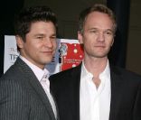 Neil Patrick Harris et son compagnon David Burtka, en décembre 2010. 