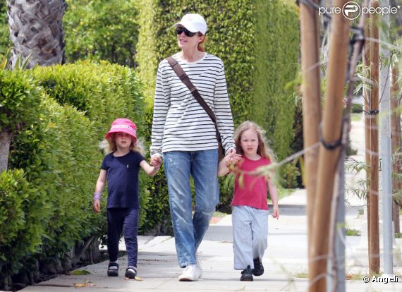 Marcia Cross et ses filles Eden et Savannah à Los Angeles le 17 avril 2011