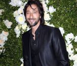 Adrien Brody d\'humeur joyeuse juste avant le dîner Chanel organisé en marge du Festival de Tribeca. Le 25 avril 2011 à New York <br />