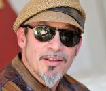 Florent Pagny sera ce soir dans Black Out sur NT1, il s'agit du dernier film du chanteur !