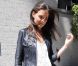 Katie Holmes gagne un combat, et reprend son look en main !