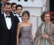 La princesse Letizia d'Espagne, le prince Felipe et la Reine Sofia lors du dîner de gala organisé par la Reine Elizabeth II la veille du mariage de Kate Middleton et du prince William à l'Hôtel Mandarin Oriental Hotel à Londres le 28 avril 2011