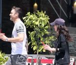 Megan Fox et son mari Brian Austin Green se sont octroyés une petite pause gourmande dans les rues de Los Angeles
