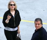 Cynthia et Joseph, les parents de Lady GaGa, en backstage lors du concert de leur fille à Miami le 13 avril 2011