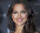 La belle Irina Shayk met en valeur la nouvelle collection Pronovias dont elle est la nouvelle égérie, à Barcelone, le 9 mai 2011.