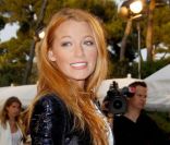  Blake Lively lors du défilé de mode Croisière Chanel à l'Eden Roc au Cap d'Antibes le 9 mai 2011 
