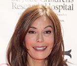 Teri Hatcher lors d\'un autre gala de charité pour le St. Jude Hospital le 1 mai 2011<span style=float: left;><span style=float: left; margin: 2px;><span class=description></span></span></span><span style=float: left;><span style=float: left;