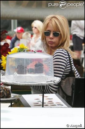 Rosanna Arquette fait son marché à LA