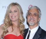 Rebecca Romijn et Ric Pipino lors de la soirée d\'ouverture du salon de coiffure flagship de Wella Professionals au Pipino 57 à New York le 17 mai 2011.