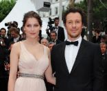 Laetitia Casta et Stefano Accorsi avant la montée des marches, pour la  projection de La Conquête, lors du Festival de Cannes, le 18 mai 2011