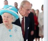  Mercredi 18 mai 2011, la reine Elizabeth II et son époux le duc d'Edimbourg, en visite officielle en Irlande, ont fait une étape immanquable à la brasserie Guinness ! 