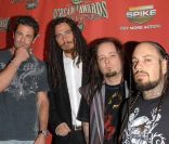 James Schaffer avec ses partenaires du groupe américain Korn