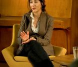 Ingrid Betancourt en Norvège le 4 mai 2011 pour la promotion de ses mémoires de captivité. Le 21 ma, le journal Le parisien annonce que l\'ancienne sénatrice colombienne part s\'installer en Angleterre pour y passer sa thèse en théologie...