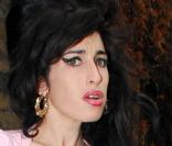 Amy Winehouse, encore du souci à se faire : elle perd ses cheveux