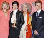 Christine Baranski, Julianna Margulies, Mary Beth Peil et Matt Czuchry lors de la 70e cérémonie des George Foster Peabody Awards dans l'Université de Georgia à New York le 23 mai 2011 