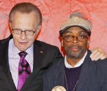 Larry King et Spike Lee lors de la 70e cérémonie des George Foster Peabody Awards dans l\'Université de Georgia à New York le 23 mai 2011<br />