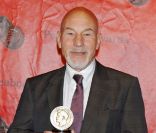 Patrick Stewart lors de la 70e cérémonie des George Foster Peabody Awards dans l\'Université de Georgia à New York le 23 mai 2011<br />