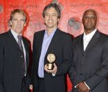 Scott Bakula, Ray Romano et Andre Braugher lors de la 70e cérémonie des George Foster Peabody Awards dans l'Université de Georgia à New York le 23 mai 2011 
