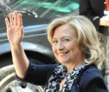 Hillary Clinton arrive au 10 Downing Street, à Londres, le 25 mai 2011.