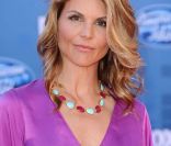 Finale d' American Idol  à Los Angeles, le 25 mai 2011 : Lori Loughlin. 