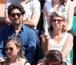 Bruno Madinier et sa femme Camille lors du tournoi de Roland-Garros le 29 mai 2011
