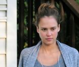 Jessica Alba à Los Angeles le 1er juin 2011
