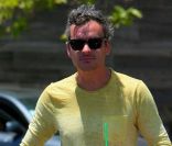 Balthazar Getty en pause Starbucks, le 30 mai 2011