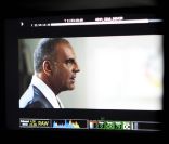 Christian Audigier concentré sur le tournage du long-métrage 513°F, réalisé par Kader Ayd.