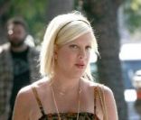 Tori Spelling, enceinte, se rend à un anniversaire avec ses enfants Liam et Stella à Sherman Oaks le 12 juin 2011