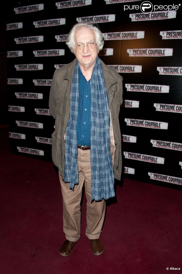 Bertrand Tavernier lors de l'avant-première de  Présumé Coupable , dans l'enceinte du Gaumont Marignan des Champs-Elysées, à Paris, le 14 juin 2011.