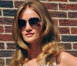 Rosie Huntington-Whiteley à son arrivée sur le plateau de David Letterman le 15 juin 2011 à New York