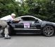 Taïg Khris trainé par une voiture, s'entraîne à l'INSEP le 8 juin 2011, pour préparer son saut du haut de la butte Montmartre prévu pour le 2 juillet 2011 à Paris