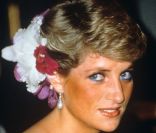 Les robes de Lady Diana sont une nouvelle fois vendues aux enchères le 23 juin au Canada. 