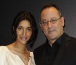 Zofia Reno et Jean Reno lors de l'inauguration du Global Store Ermenegildo Zegna, à Paris, le 23 juin 2011.