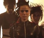 Melissa Mars : En cuir et futuriste dans le clip de 'Je veux danser'